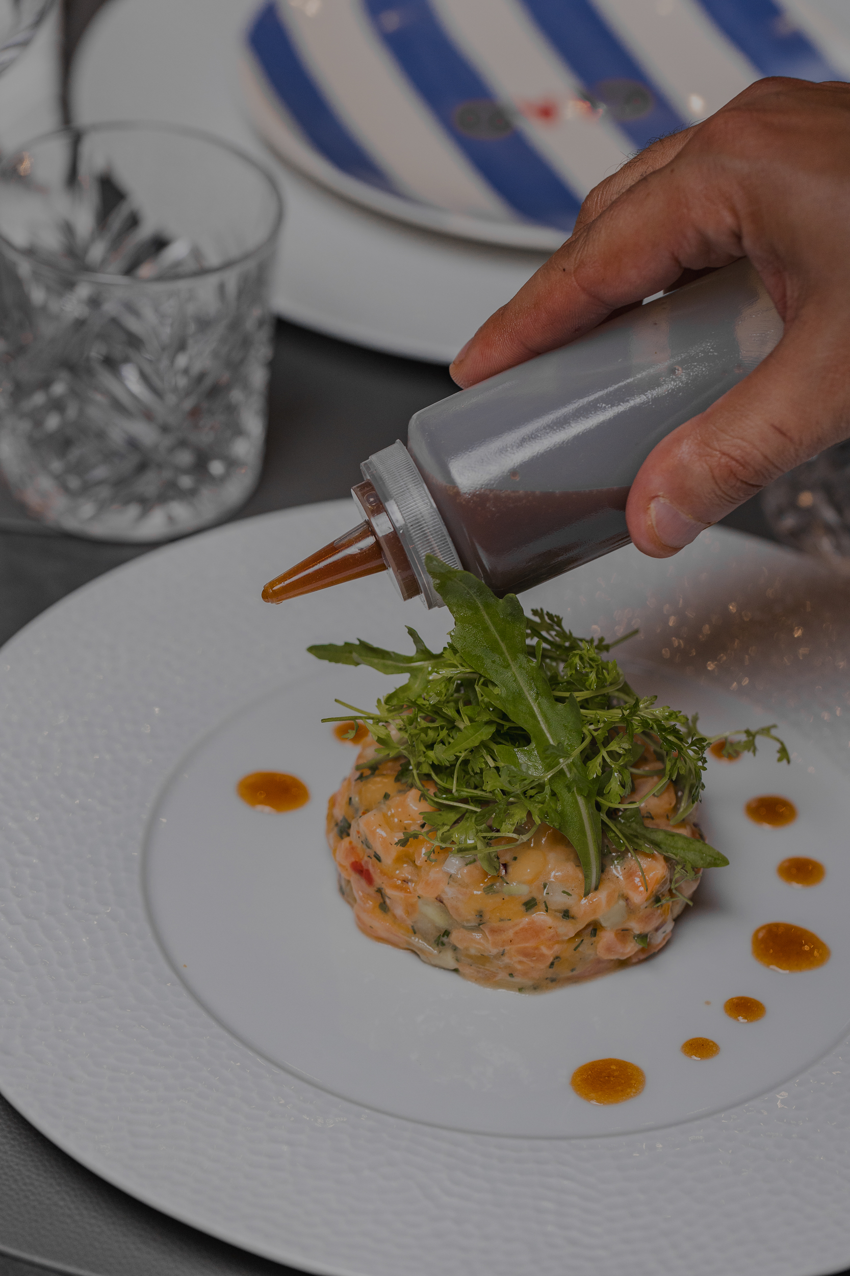 Le Longemalle Tartare plat savoureux sauce Genève